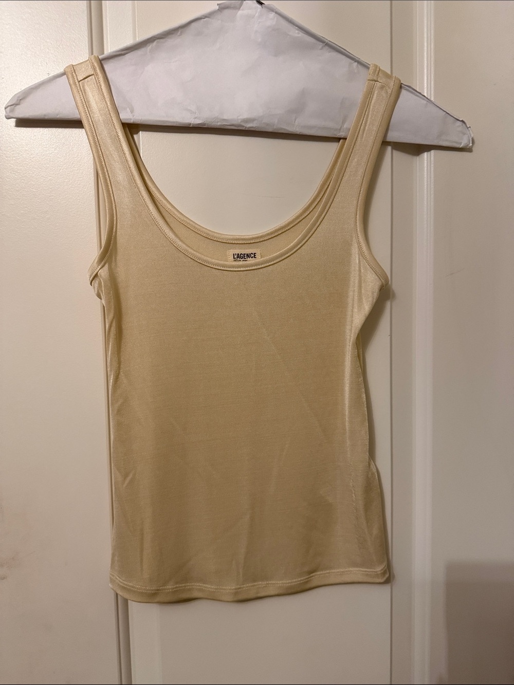 L'AGENCE Chrissy Scoop Neck Tank in bone